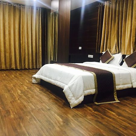 فندق أجميرفي  Arya Sheraton المظهر الخارجي الصورة